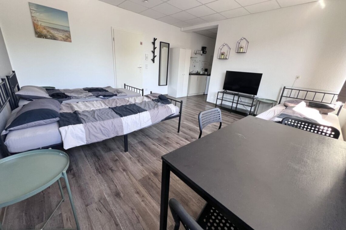 BH03 BH04 Monteurzimer Solingen (10)