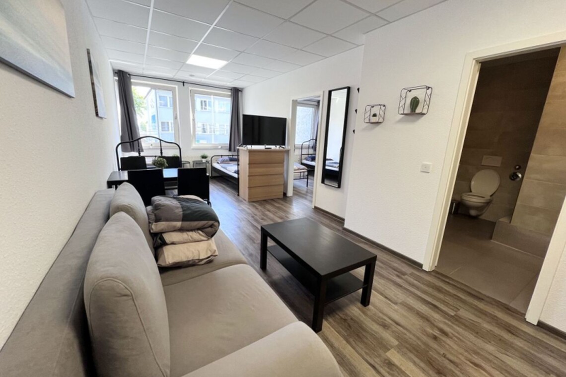 BH03 BH04 Monteurzimer Solingen (5)