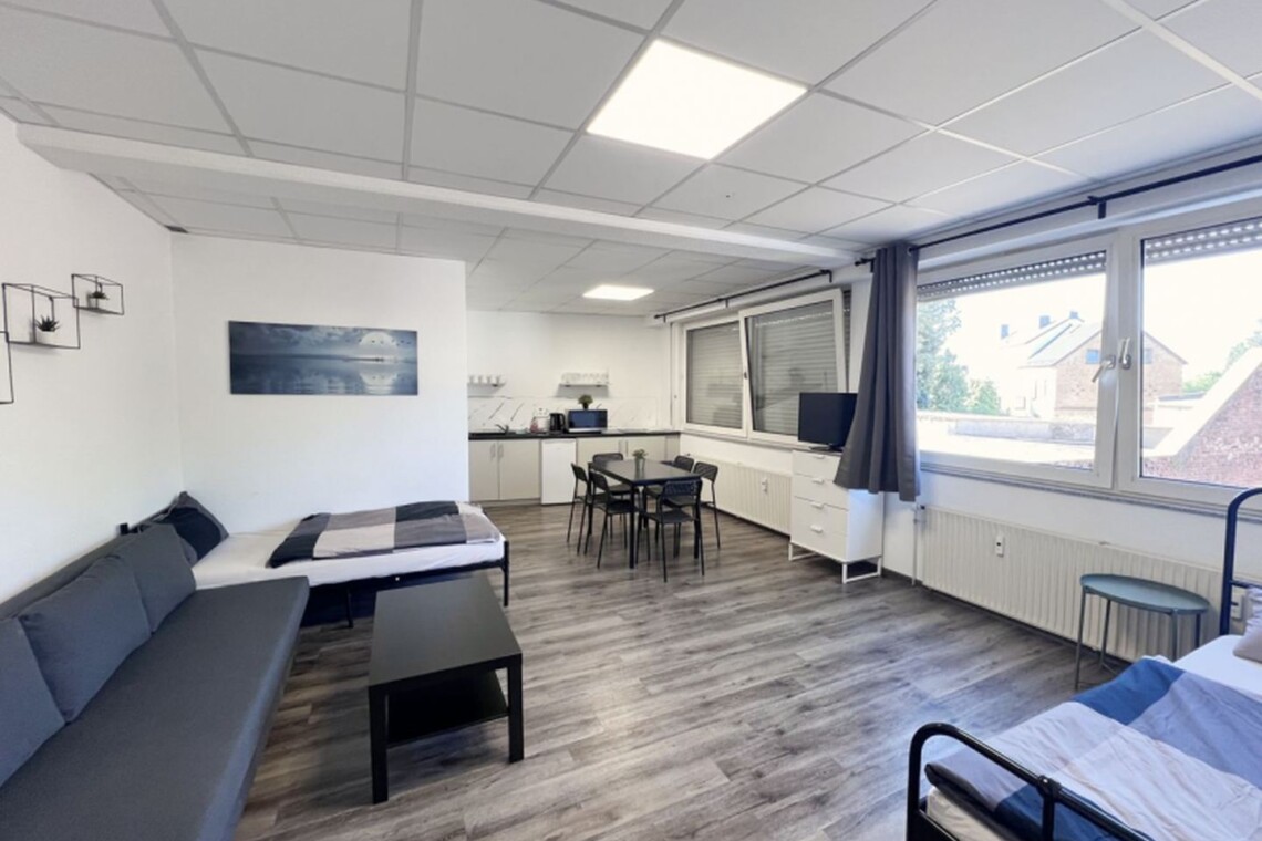 BH03 BH04 Monteurzimer Solingen (6)