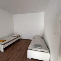 L33 L34 Monteurzimmer Leverkusen (2)