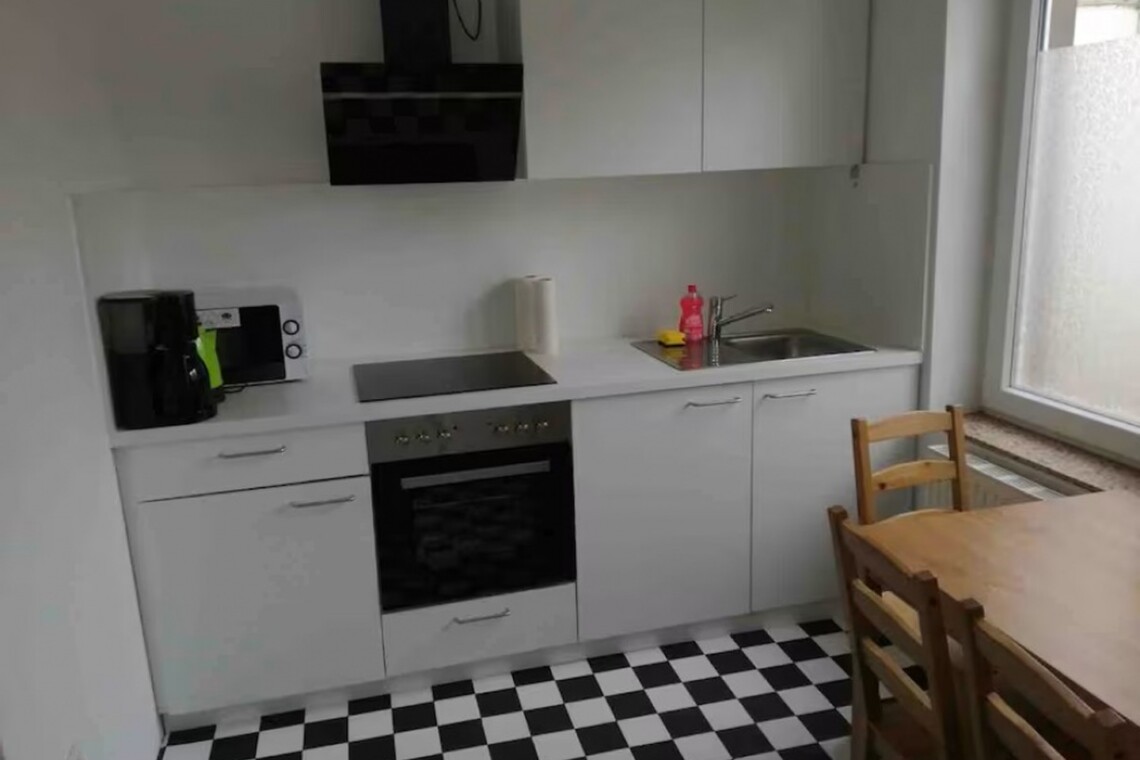 Monteurzimmer Airportflat 3