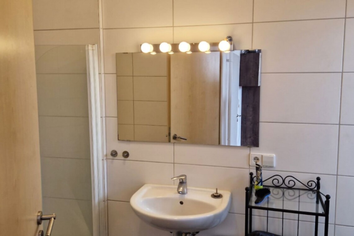 NU02a NU02b Monteurzimmer Vohringen (2)