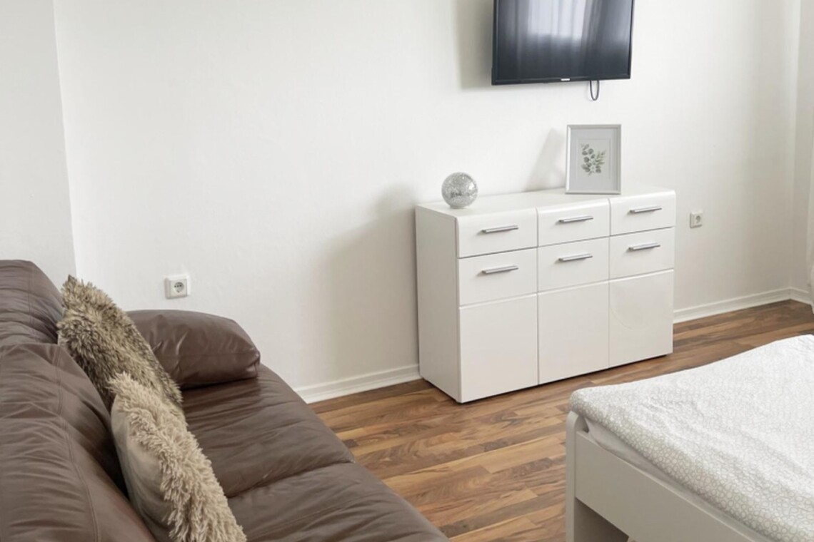 SU03 SU05 Monteurzimmer Siegburg (1)