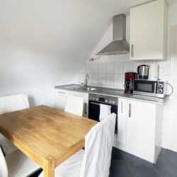 SU03 SU05 Monteurzimmer Siegburg (10)