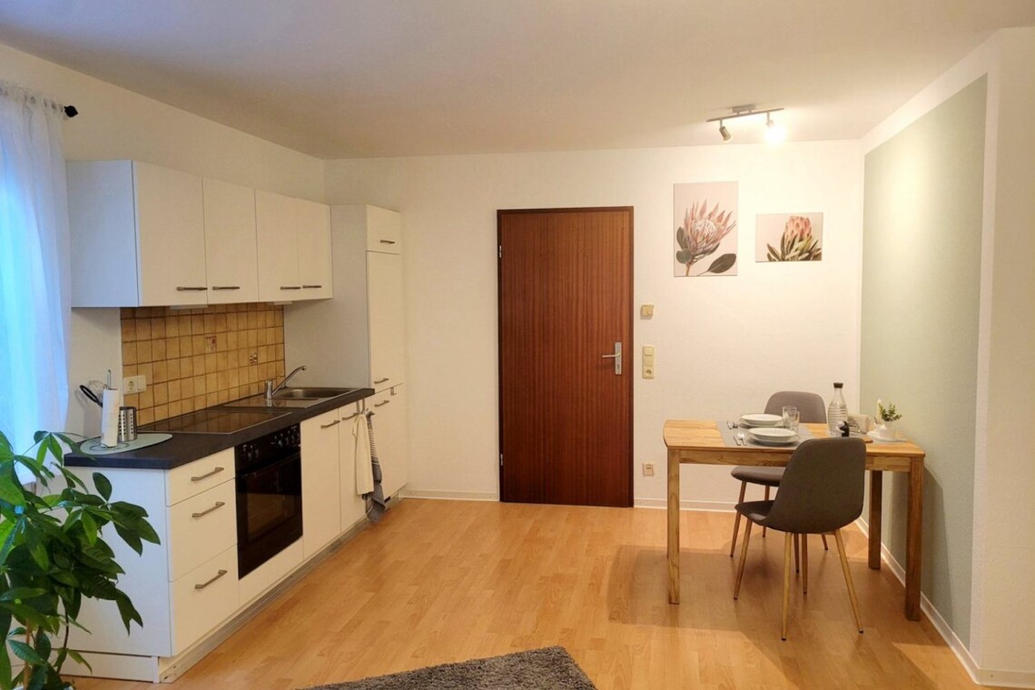 TÜ01 Monteurzimmer Kusterdingen (6)